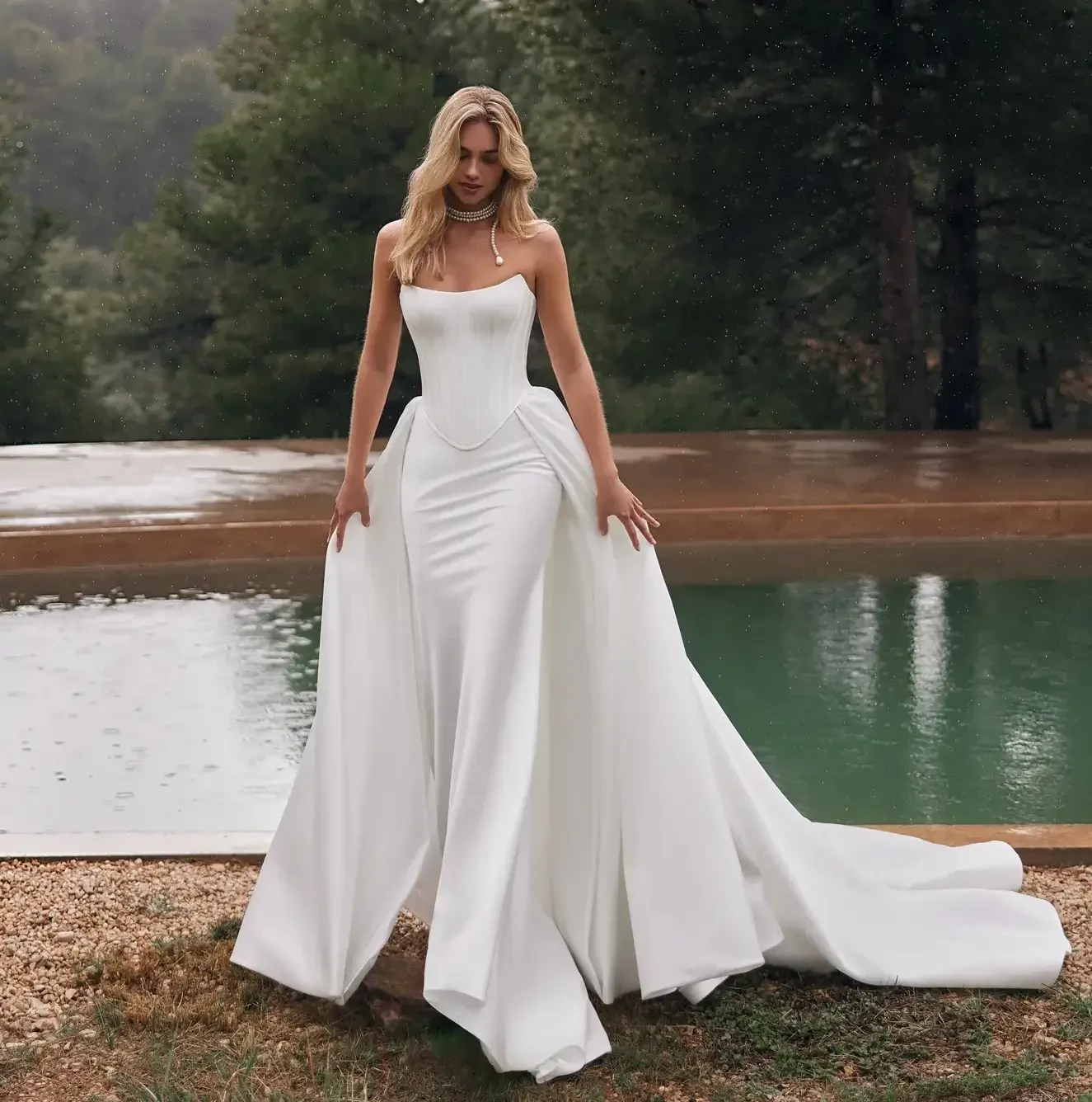 Modern Romantic Wedding Dresses: Lace, Structure &amp; Soft Details. Desktop Image