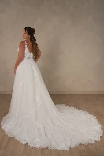 Essense of Australia Isabelle #3 default (IV-BC) Ivory Lace and Tulle over Biscotti Gown thumbnail