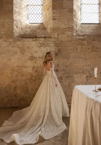 Eva Lendel Lucrecia (GOWN ONLY) #2 default Ivory thumbnail