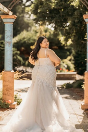 Stella York Aspen + #1 Ivory (gown with Natural Illusion) thumbnail