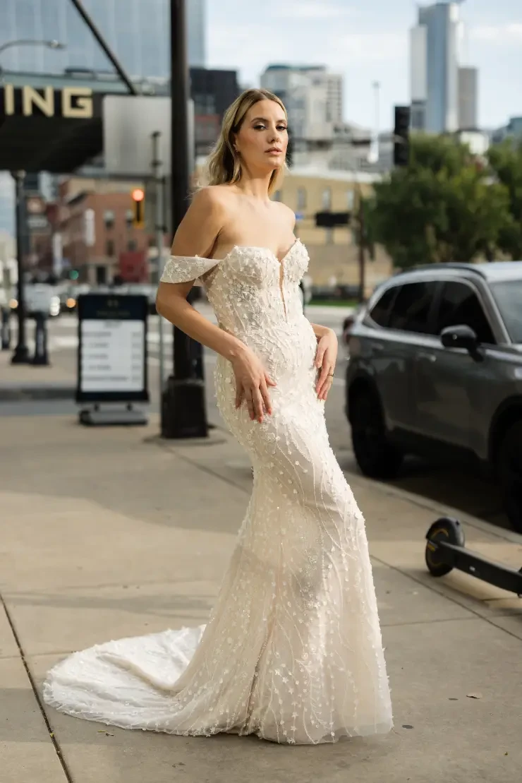 Abito Sposa Pizzo Francese Colby John One Enchanted Evening R2407 One  Enchanted Evening