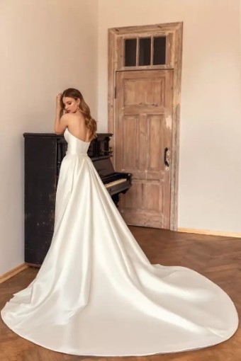 Eva Lendel Lika (GOWN ONLY) #2 default Ivory thumbnail