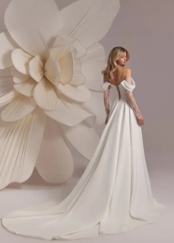 Eva Lendel Baccara #0 default Ivory thumbnail