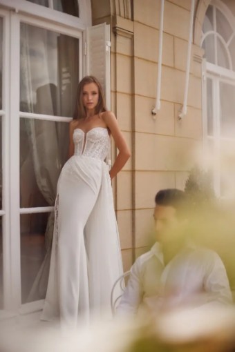 Eva Lendel Montblanc (GOWN + TRAIN) #0 default Ivory/Nude thumbnail