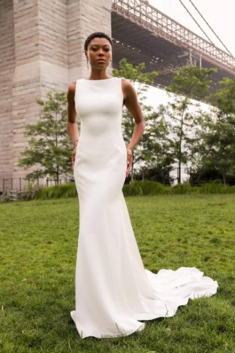 Essense of Australia Laura #0 default (IV-PL) Ivory Gown w Porcelain Tulle Side Plunge thumbnail