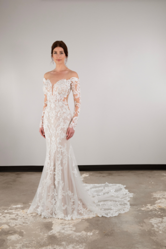 Essense of Australia Lucia #2 (IVRM-PL) Ivory Lace & Tulle over Rum Gown w Porcelain Tulle Illusion (IVIV-PL) Ivory Lace & Tulle over Ivory Gown w Porcelain Tulle Illusion thumbnail