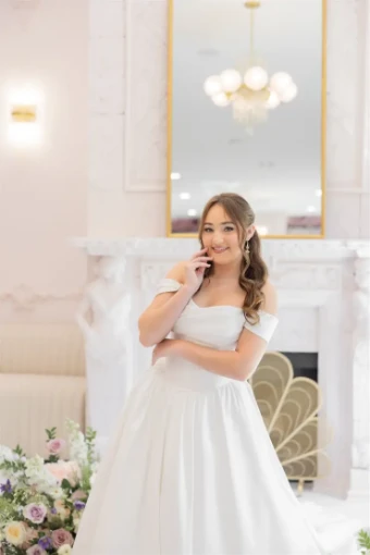 Corinthian James Elizabeth #1 Ivory thumbnail