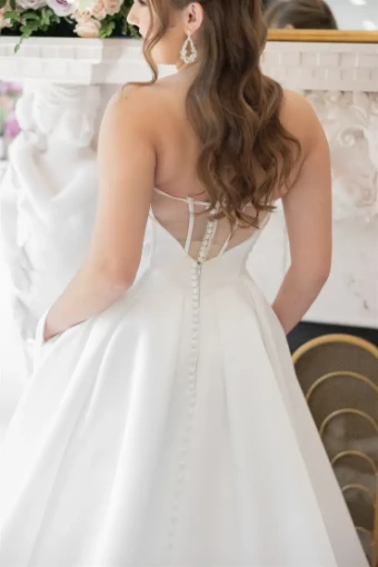 Corinthian James Mia Satin #4 default Ivory Satin thumbnail