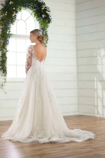 Essense of Australia Kayla +  (SENT TO MARRY GO ROUND 12/1/23) #4 IV-PL thumbnail